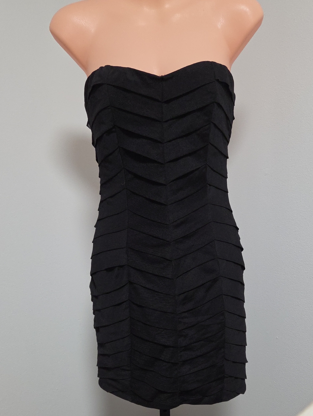 Forever 21 Strapless Layered Mesh Bodycon Mini Dress